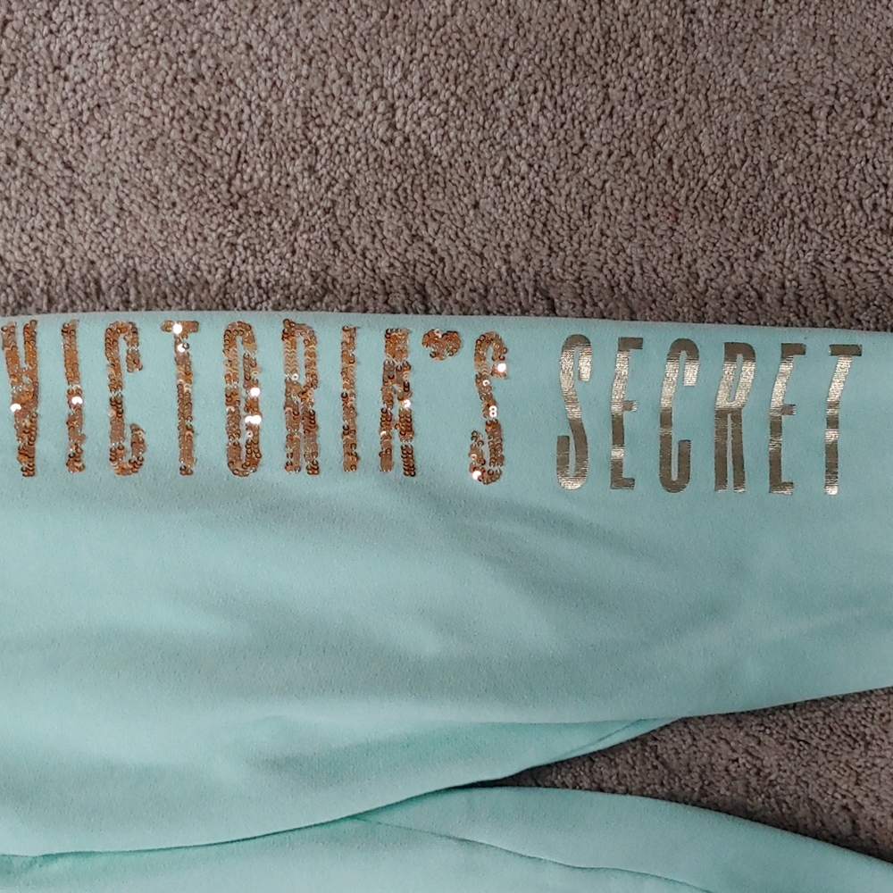 Victoria's Secret Capri sweatpants size extra small